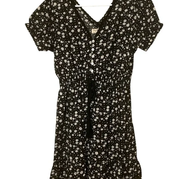 Black Floral Button-Up Dress - Picture 2 of 8